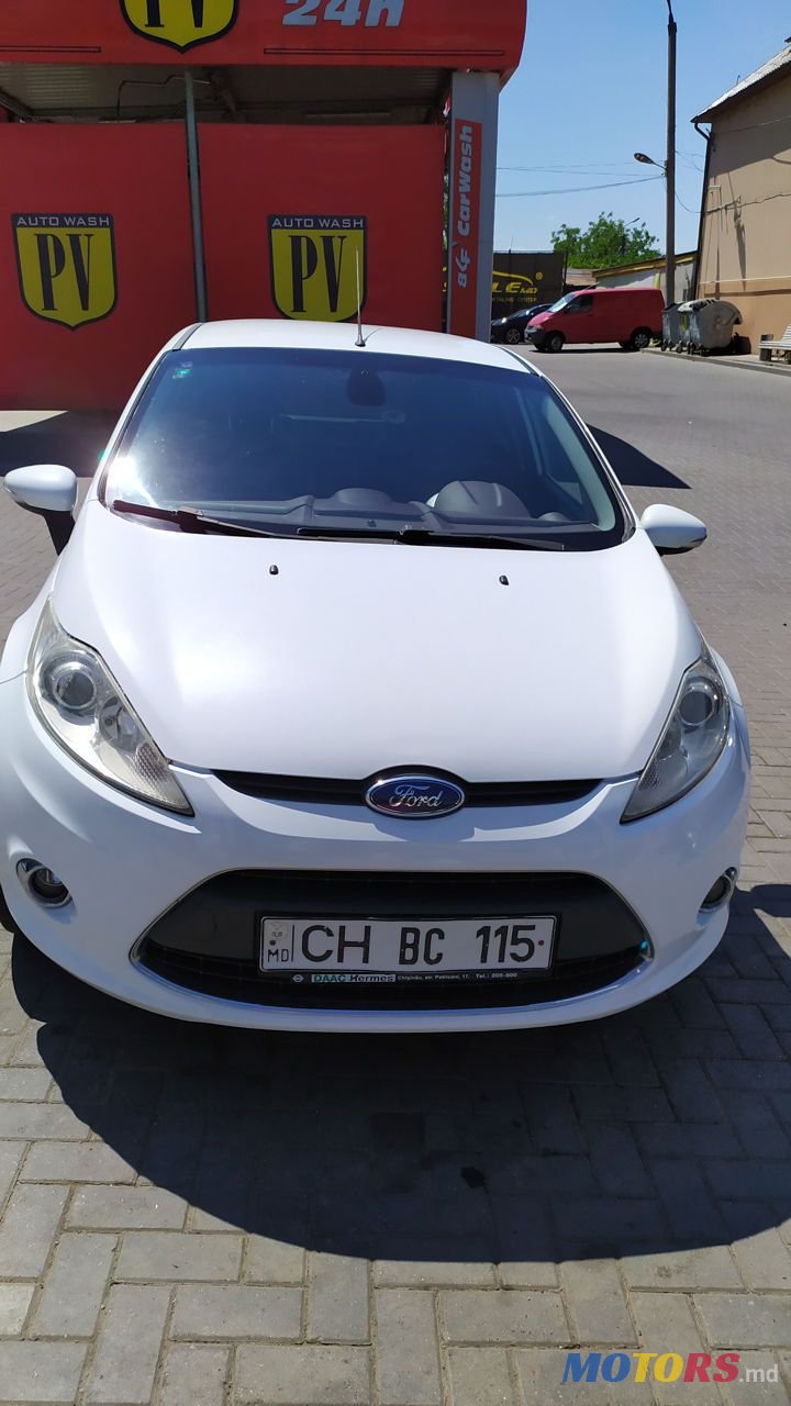 2010' Ford Fiesta photo #3