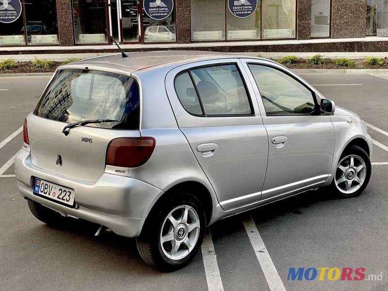 2004' Toyota Yaris photo #2