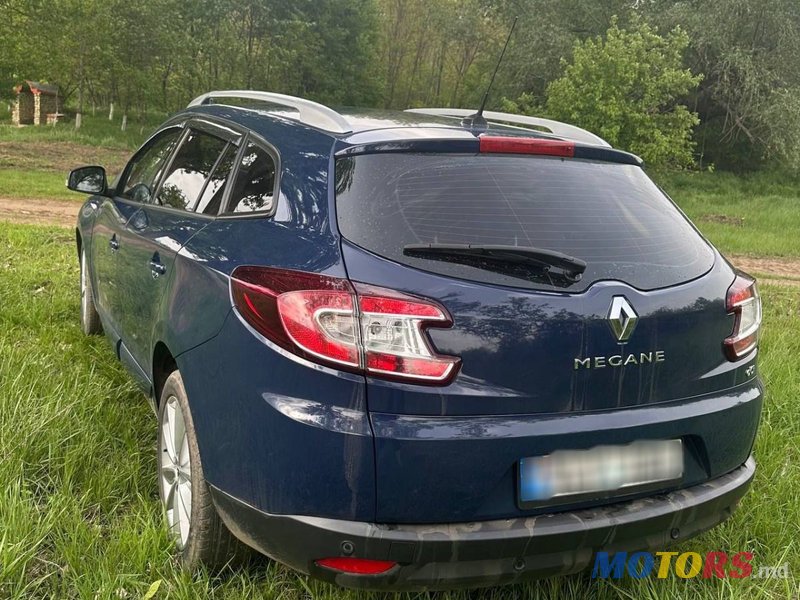 2013' Renault Megane photo #2