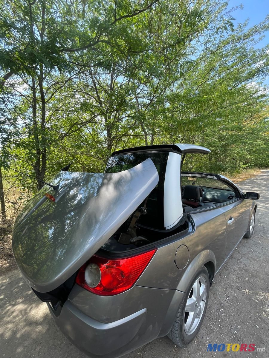 2008' Renault Megane photo #6