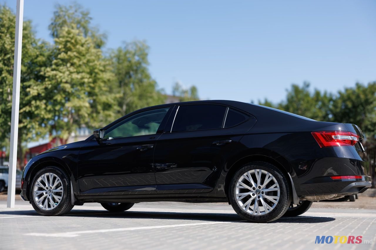 2022' Skoda Superb photo #1