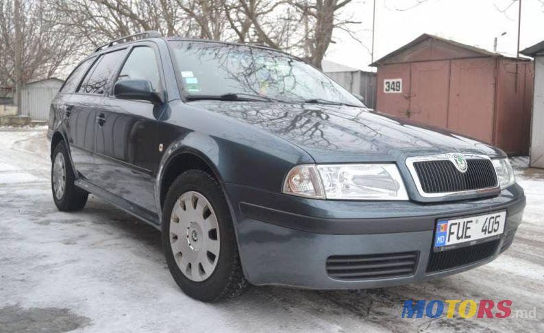 2005' Skoda Octavia photo #2