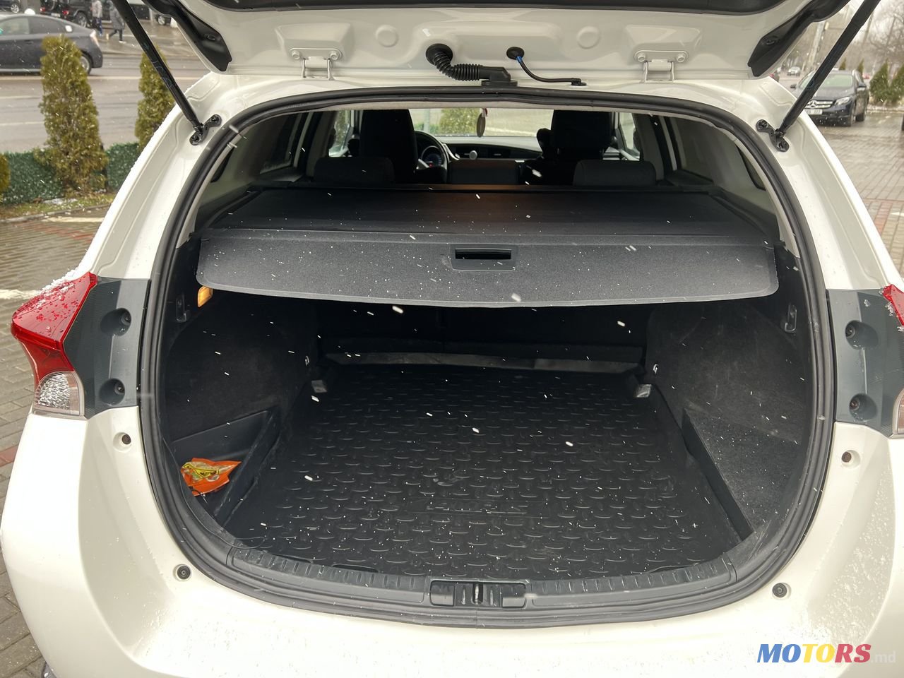 2016' Toyota Auris photo #5