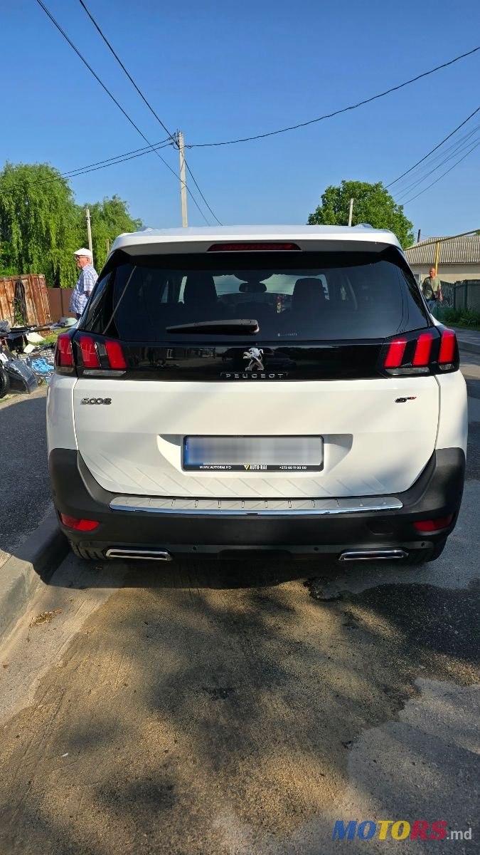 2020' Peugeot 5008 photo #2