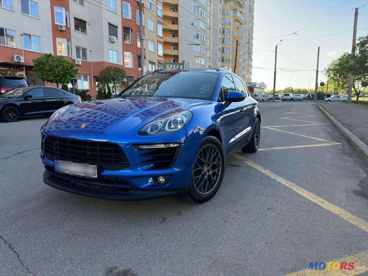 2018' Porsche Macan photo #2