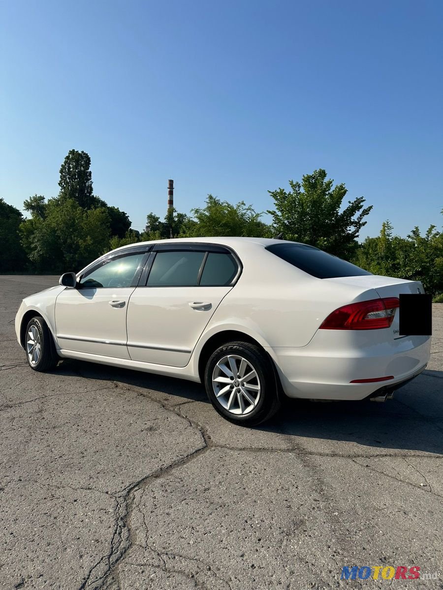 2014' Skoda Superb photo #5