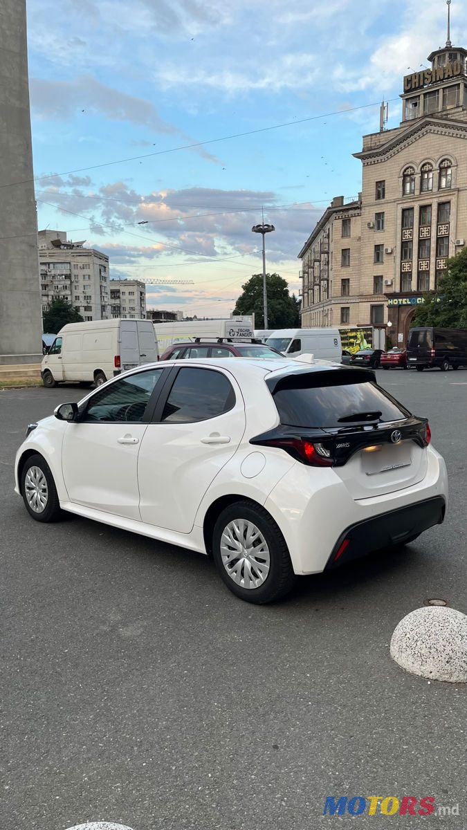 2022' Toyota Yaris photo #3
