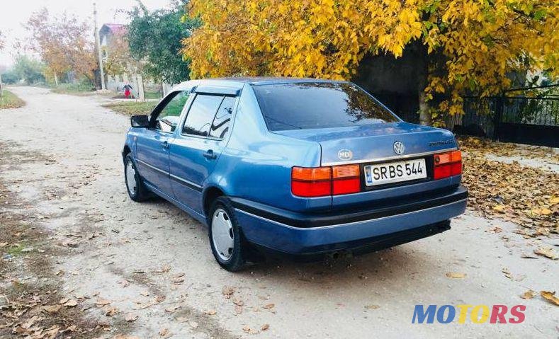 1994' Volkswagen Vento photo #2