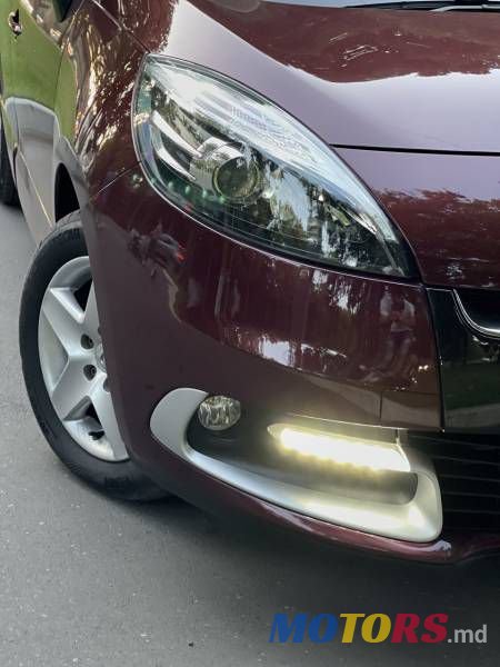 2012' Renault Scenic photo #3