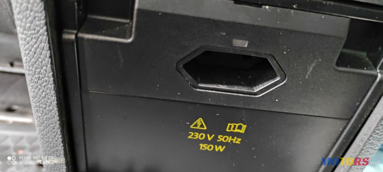 2011' Volkswagen Golf photo #4