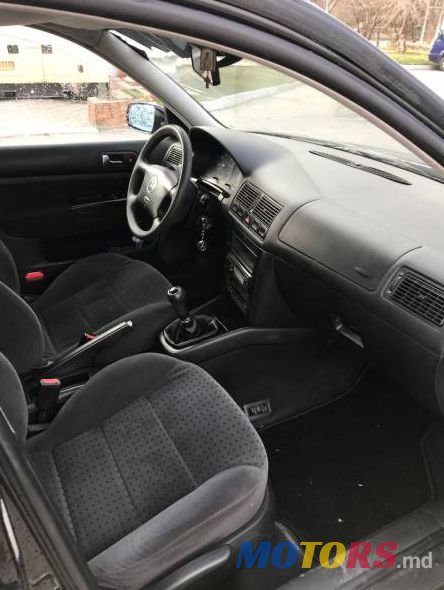 1999' Volkswagen Golf photo #1