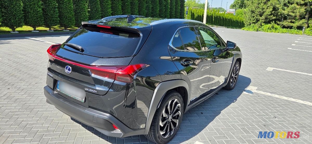 2019' Lexus UX photo #4