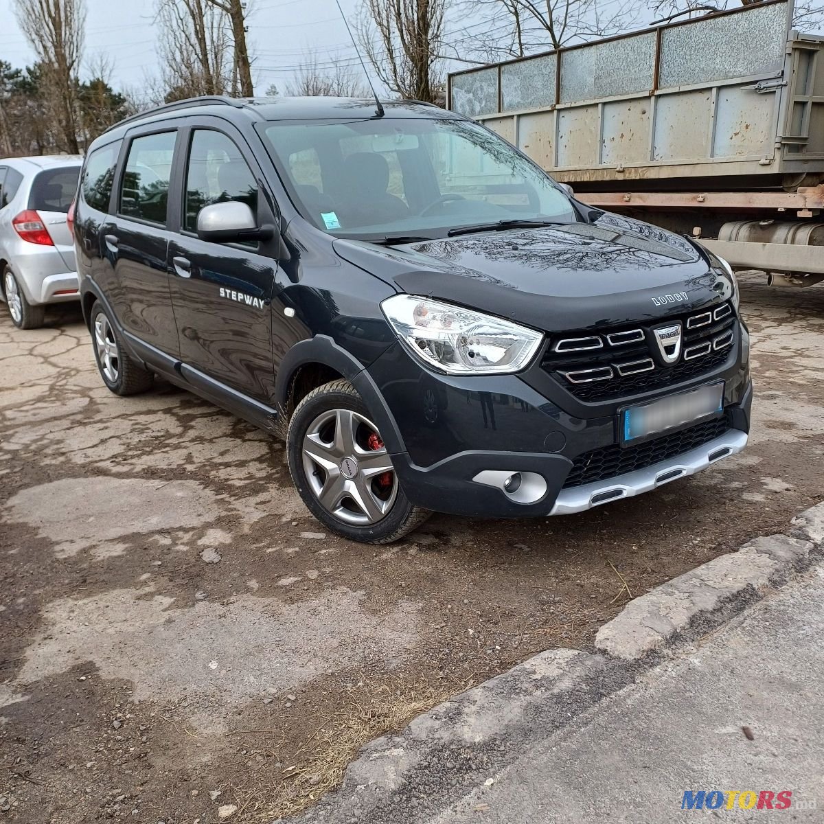 2018' Dacia Lodgy photo #1