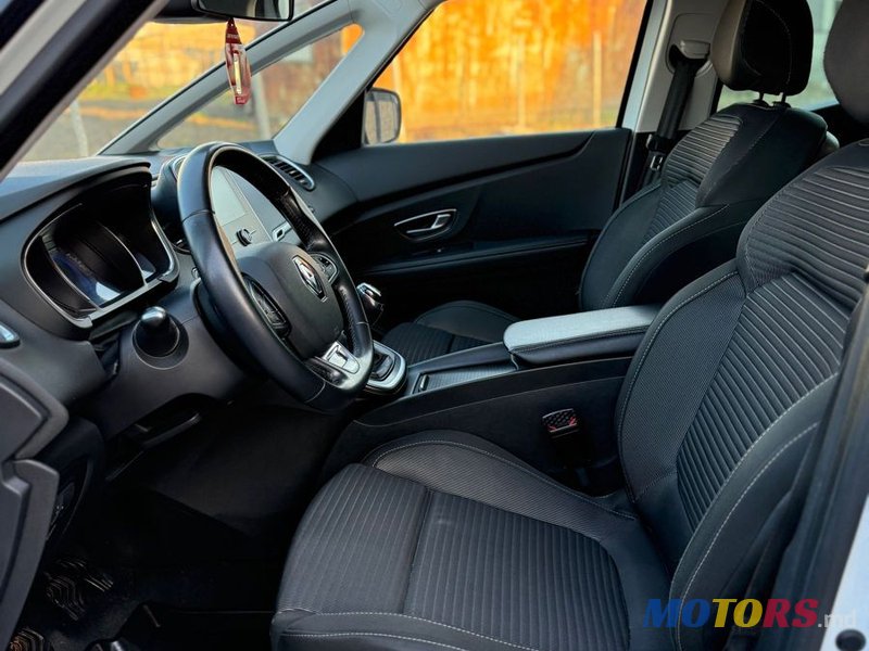 2018' Renault Scenic photo #5