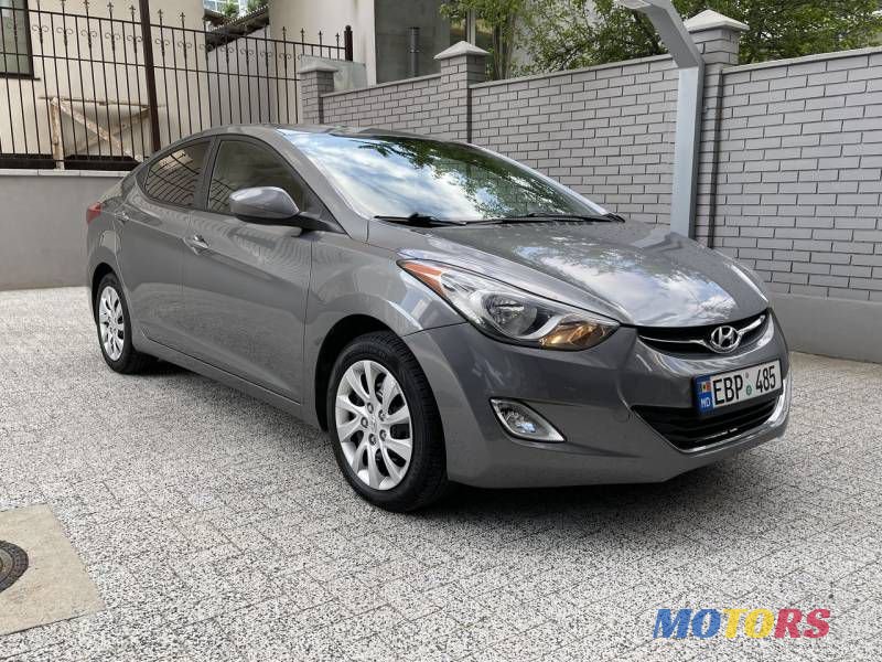 2013' Hyundai Elantra photo #3