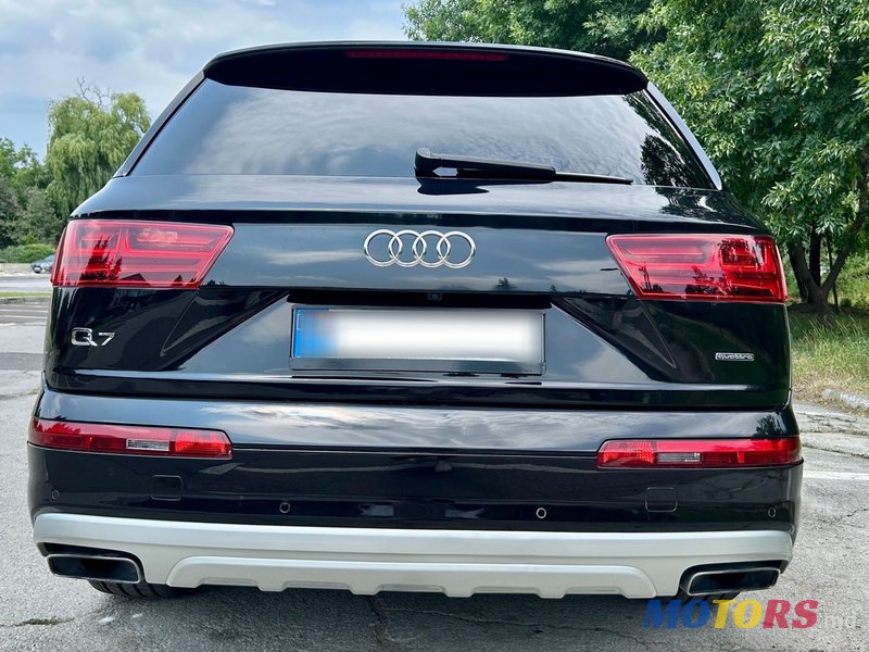 2018' Audi Q7 photo #4