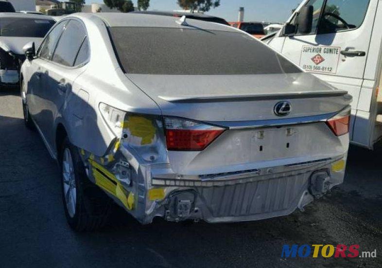 2014' Lexus ES photo #3