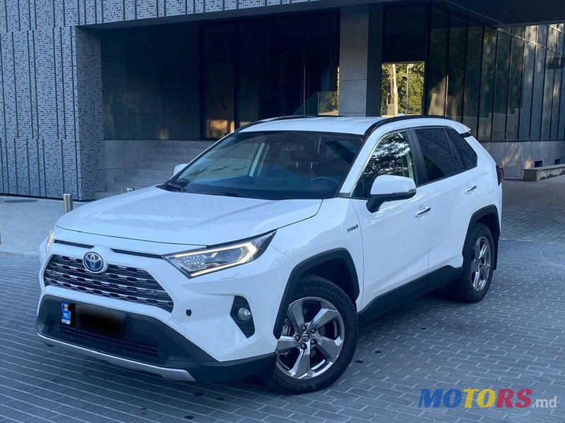 2019' Toyota RAV4 photo #1