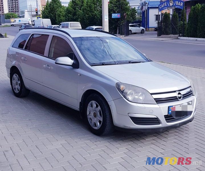 2006' Opel Astra photo #1