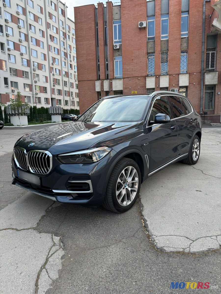 2022' BMW X5 photo #2