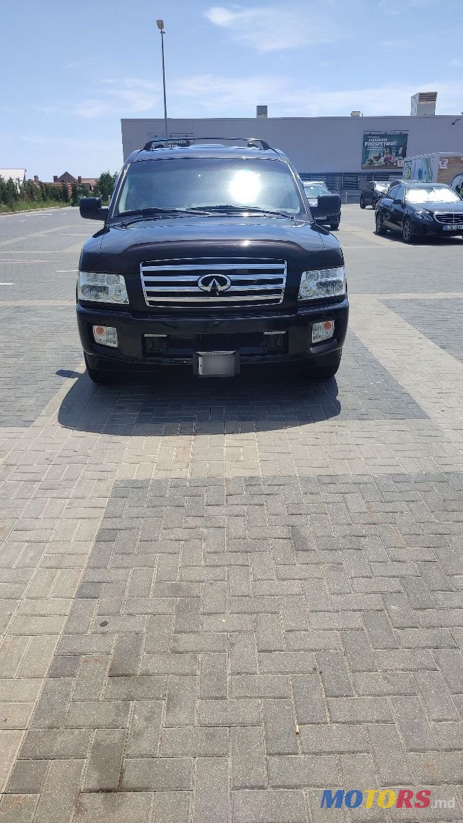 2004' Infiniti QX56 photo #6