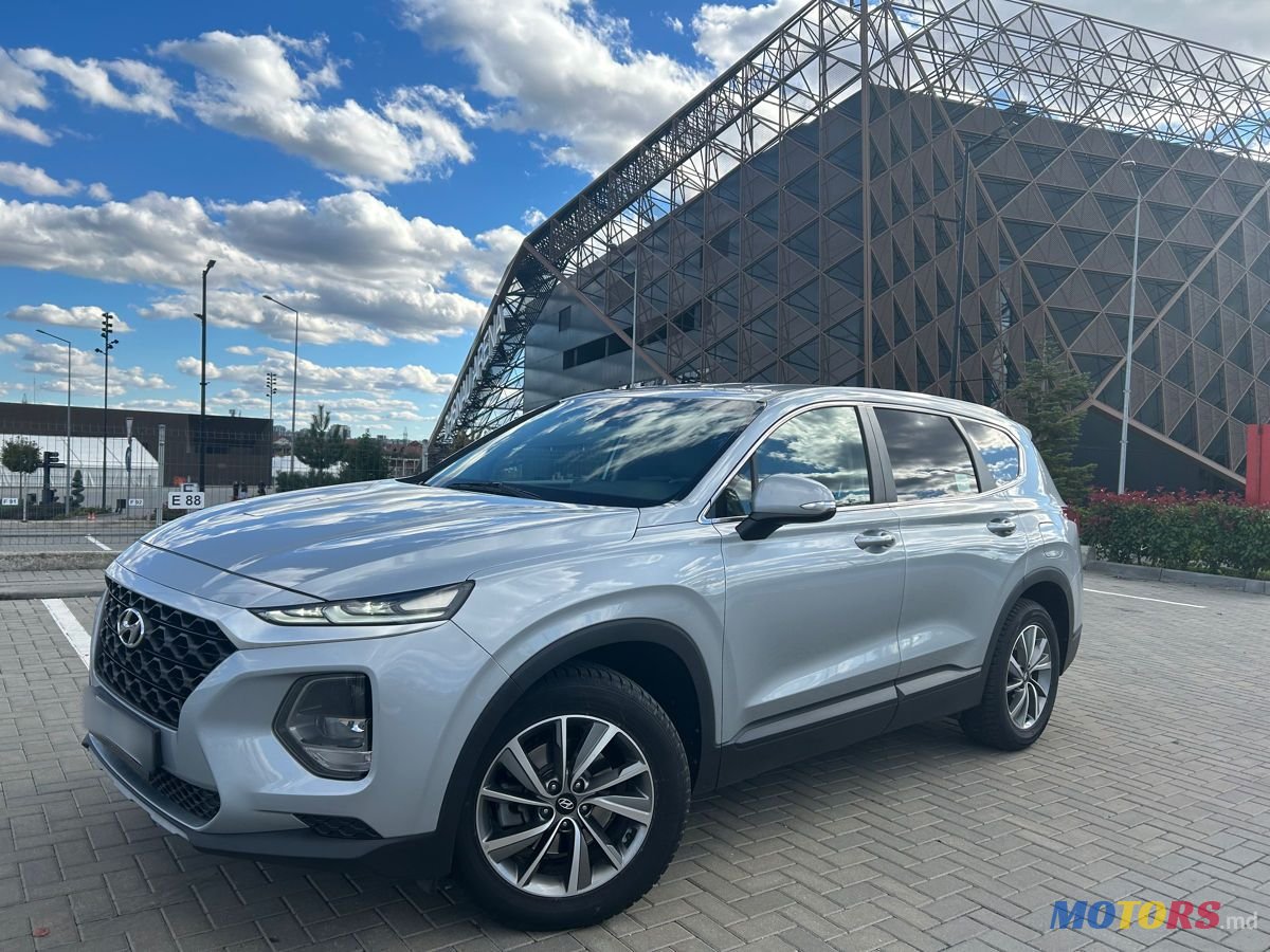 2018' Hyundai Santa Fe photo #3