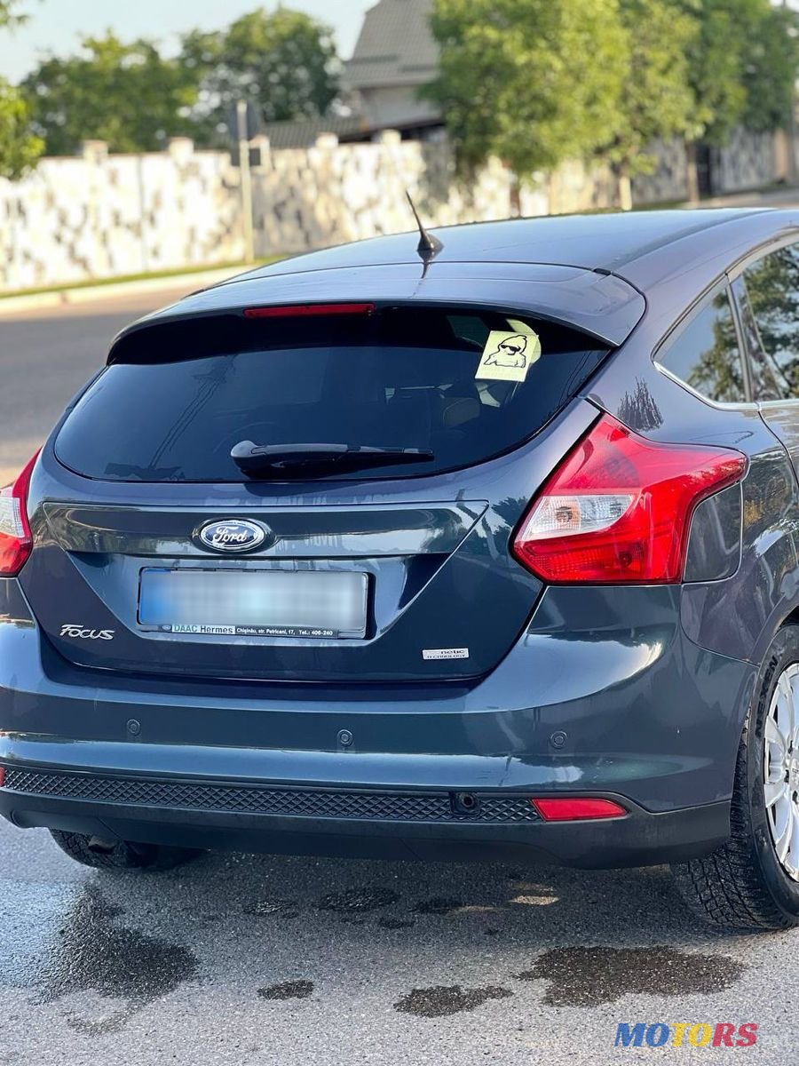 2012' Ford Focus photo #2