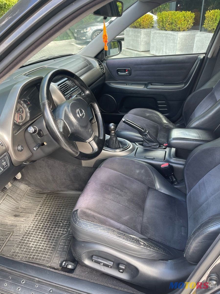 2000' Lexus Is Series photo #5