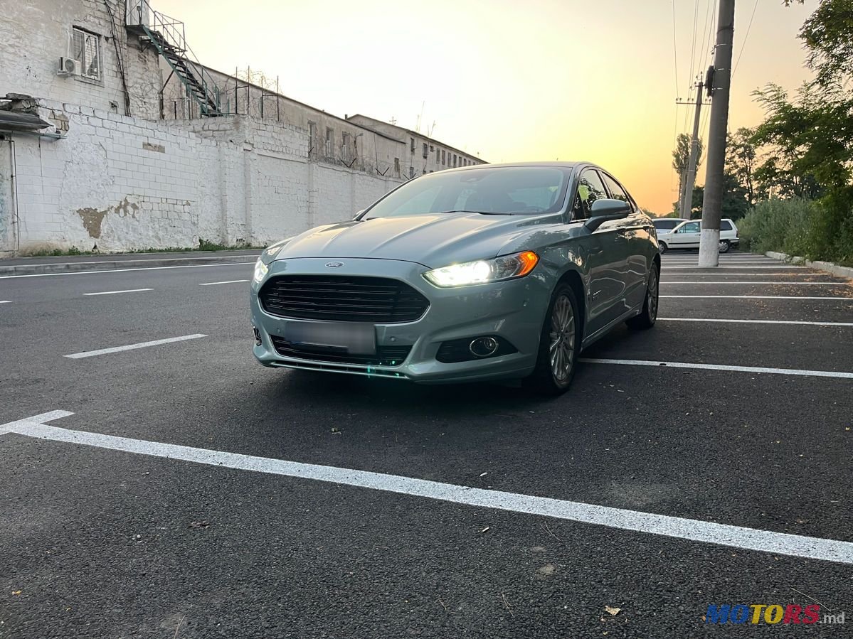 2013' Ford Fusion photo #3