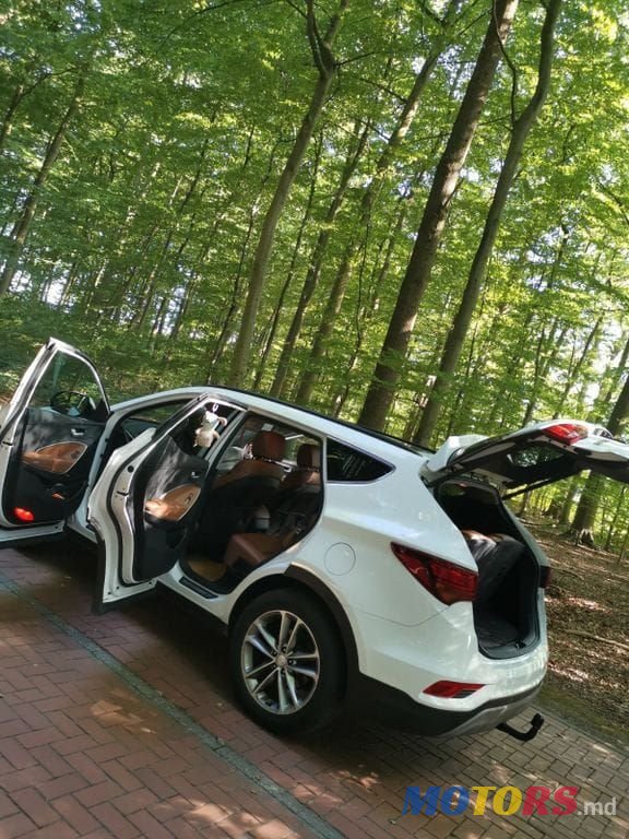 2018' Hyundai Santa Fe photo #4