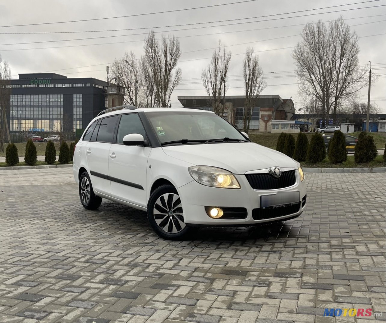 2009' Skoda Fabia photo #3