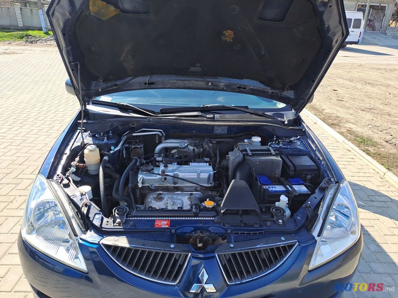 2004' Mitsubishi Lancer photo #5