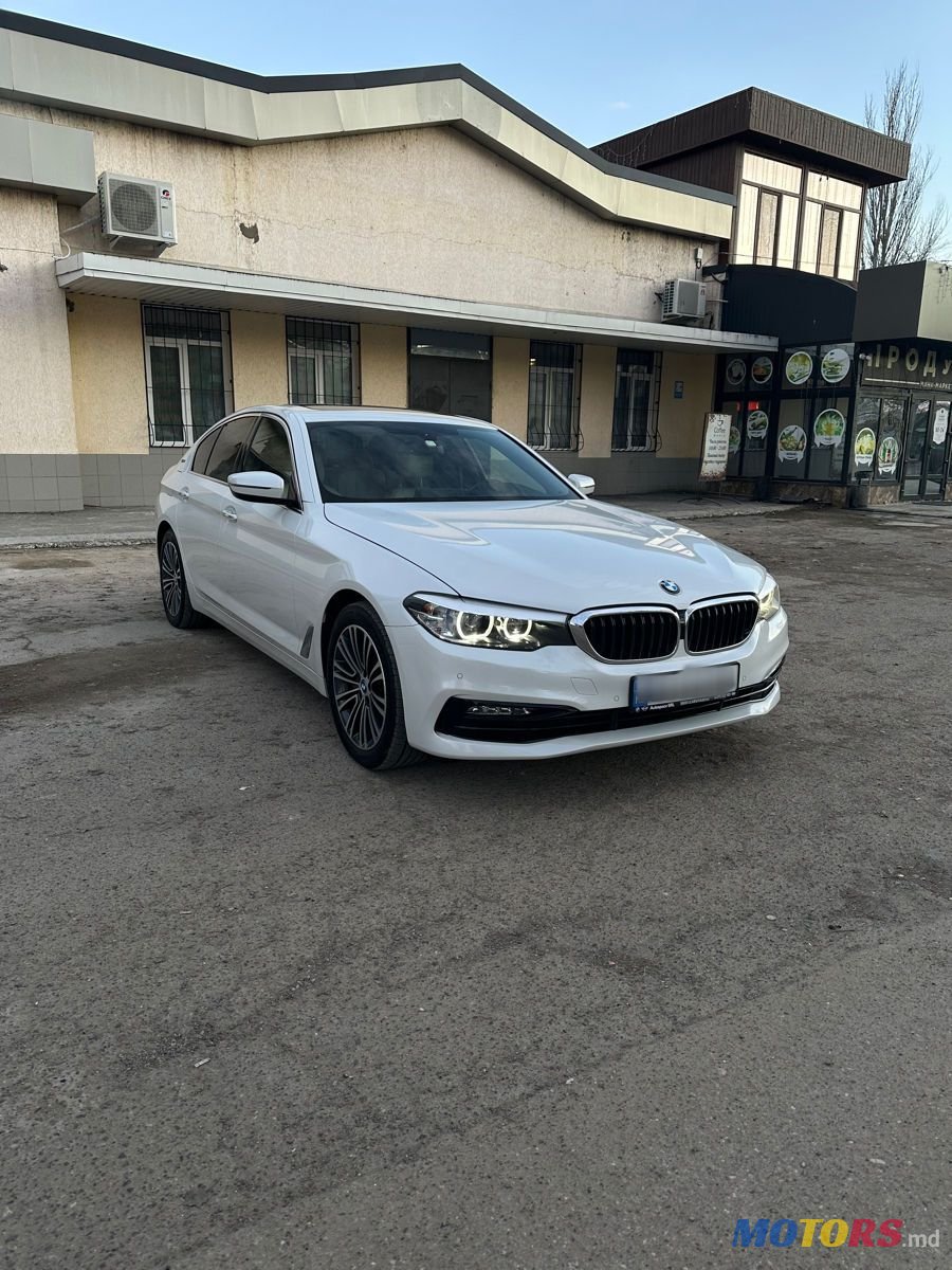 2017' BMW 5 Series photo #1