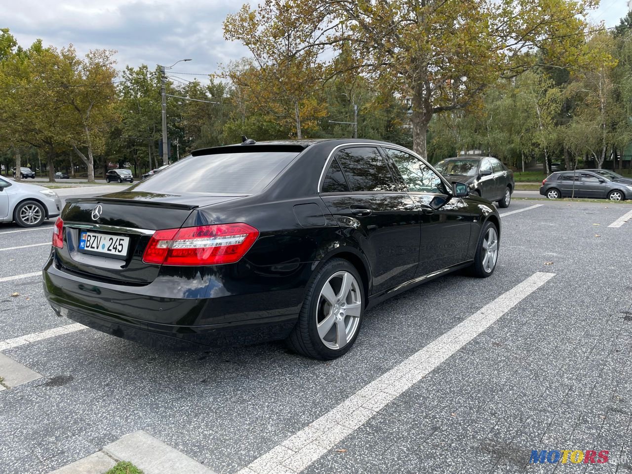 2011' Mercedes-Benz E Класс photo #6