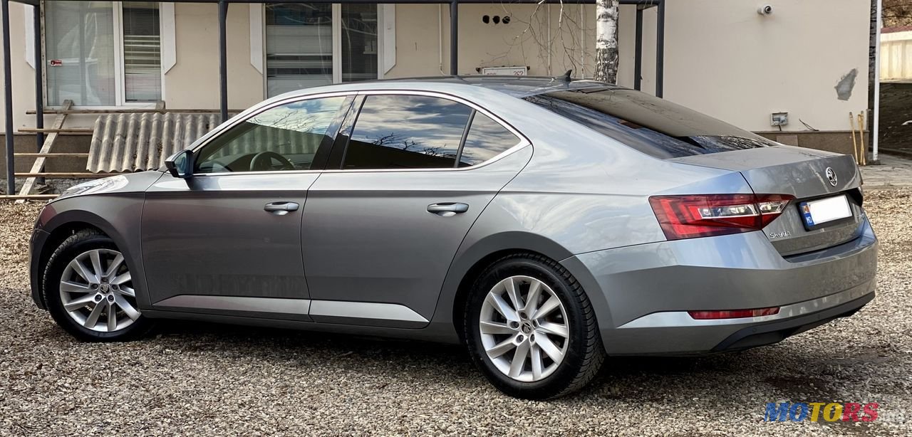 2017' Skoda Superb photo #3