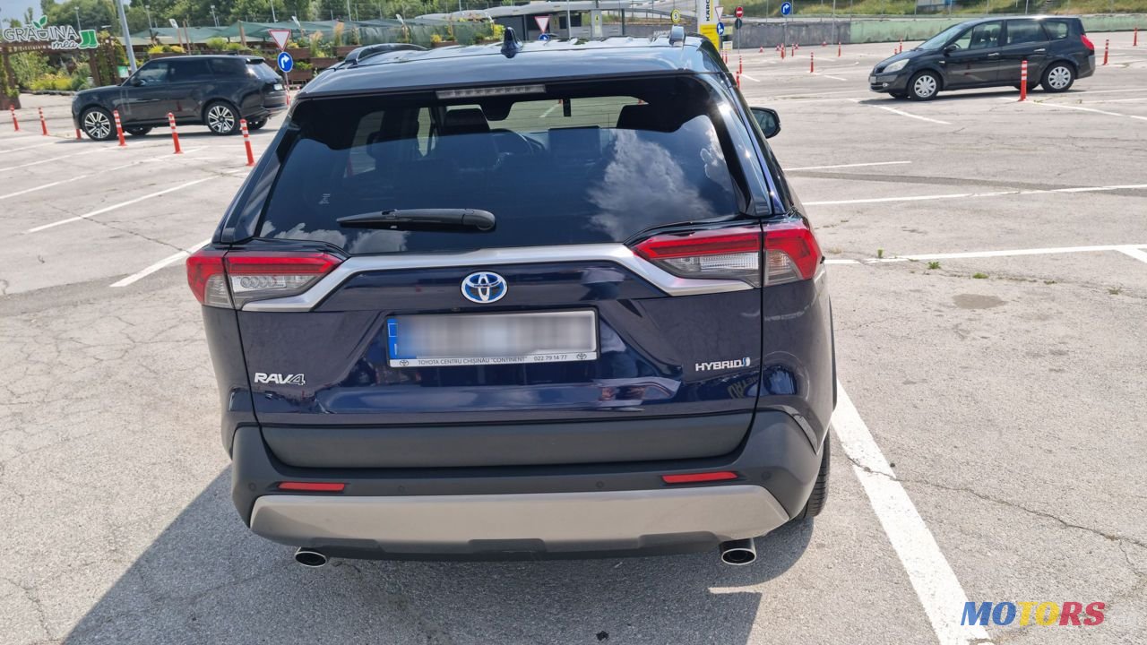 2022' Toyota RAV4 photo #2