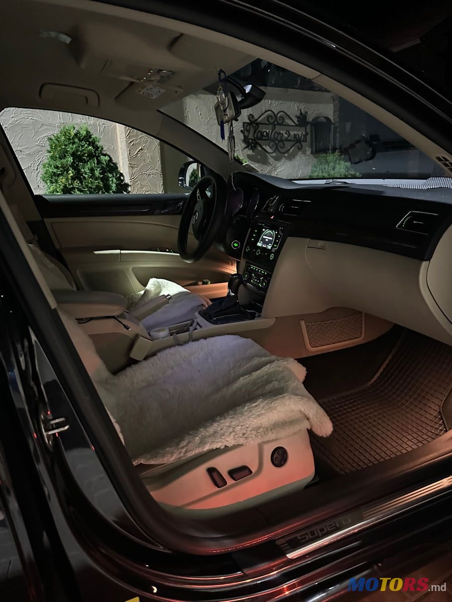 2014' Skoda Superb photo #6