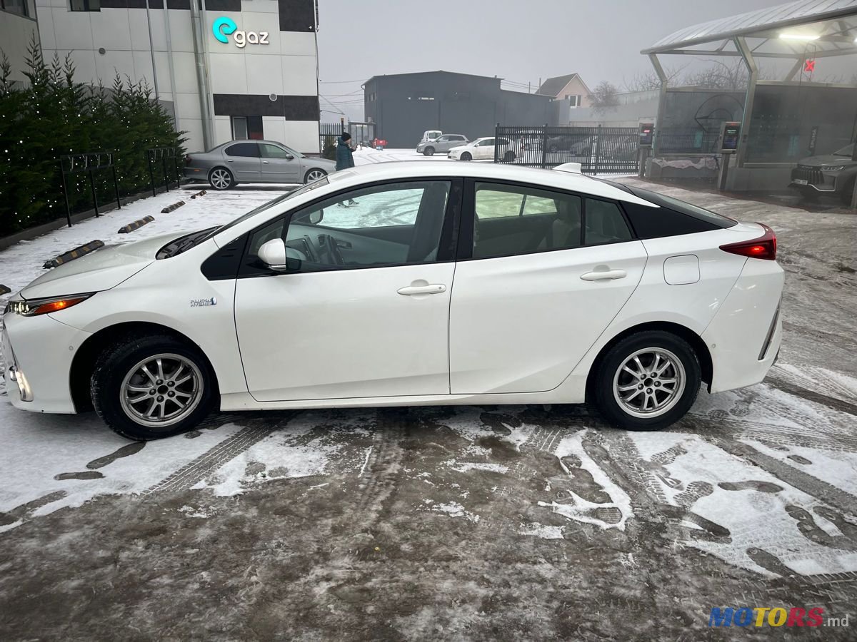 2017' Toyota Prius Prime photo #2