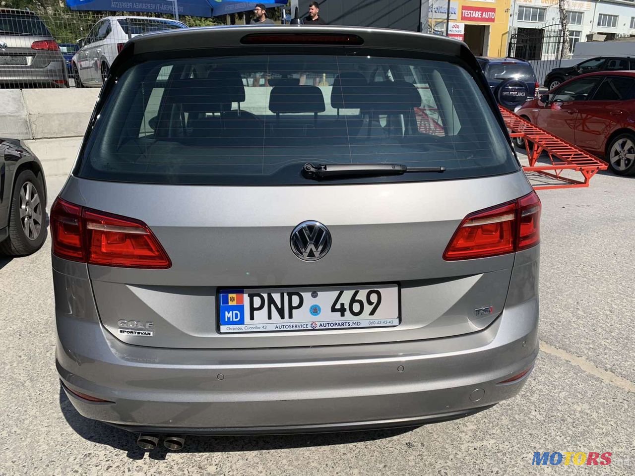 2017' Volkswagen Golf photo #4