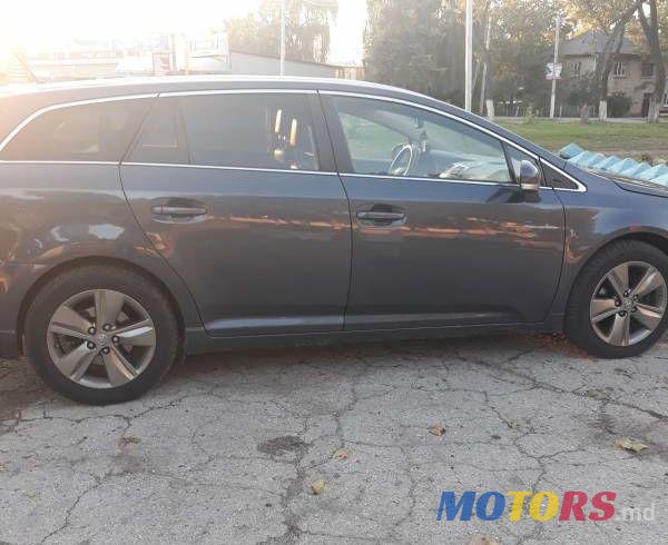 2014' Toyota Avensis photo #4