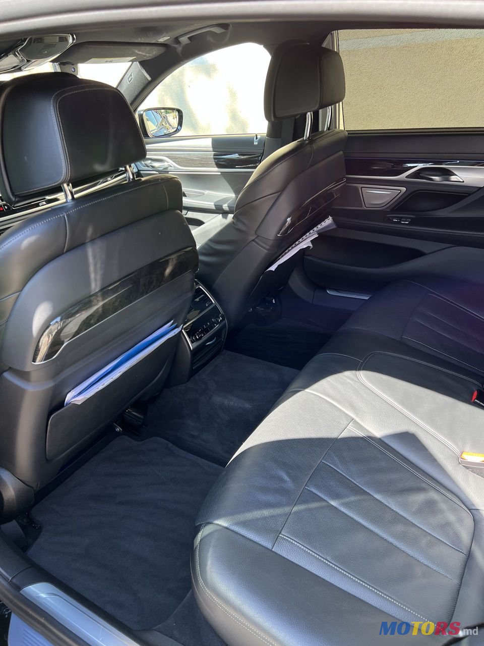 2018' BMW 7 Series photo #4