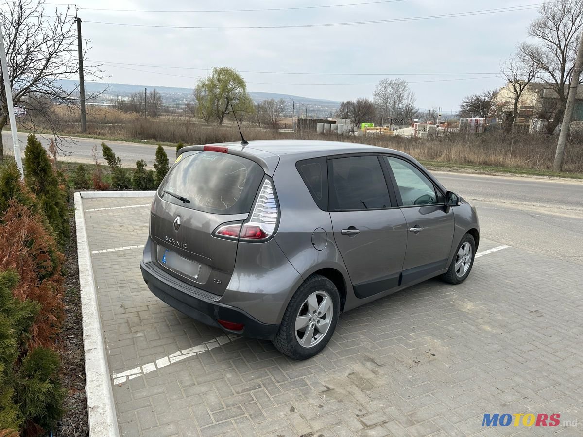 2012' Renault Scenic photo #3