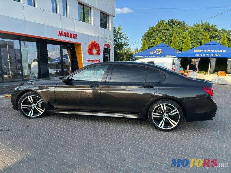 2016' BMW 7 Series photo #6