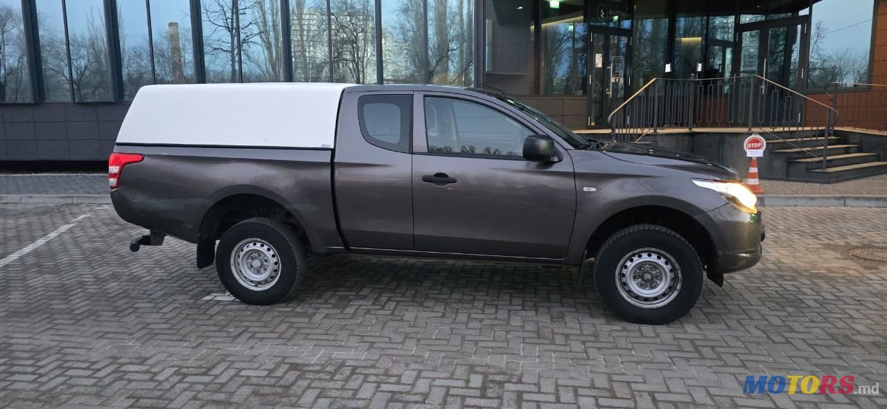 2017' Mitsubishi L200 photo #2