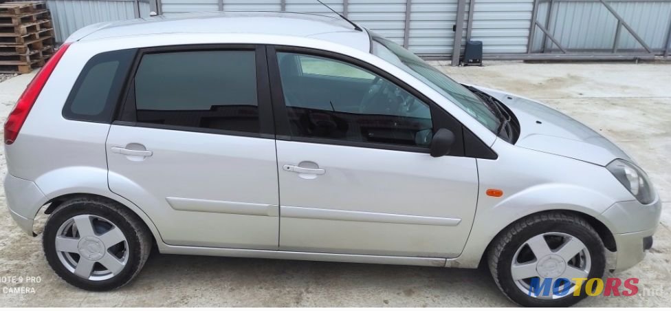 2008' Ford Fiesta photo #2