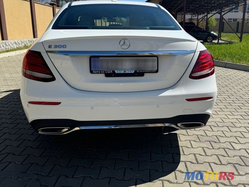 2017' Mercedes-Benz E-Class photo #5