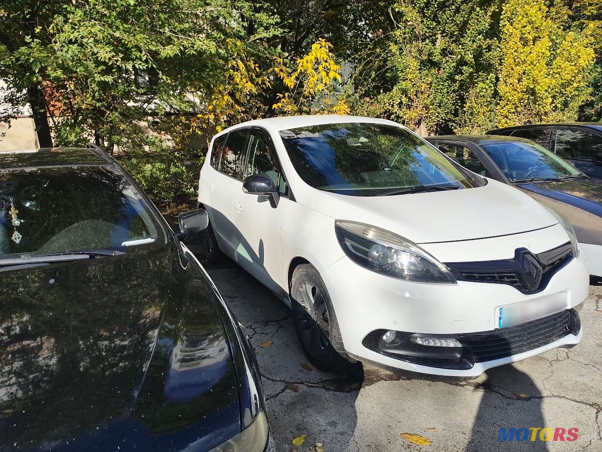 2014' Renault Grand Scenic photo #2