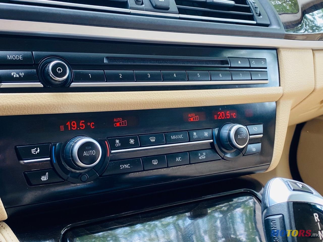 2015' BMW 5 Series photo #4