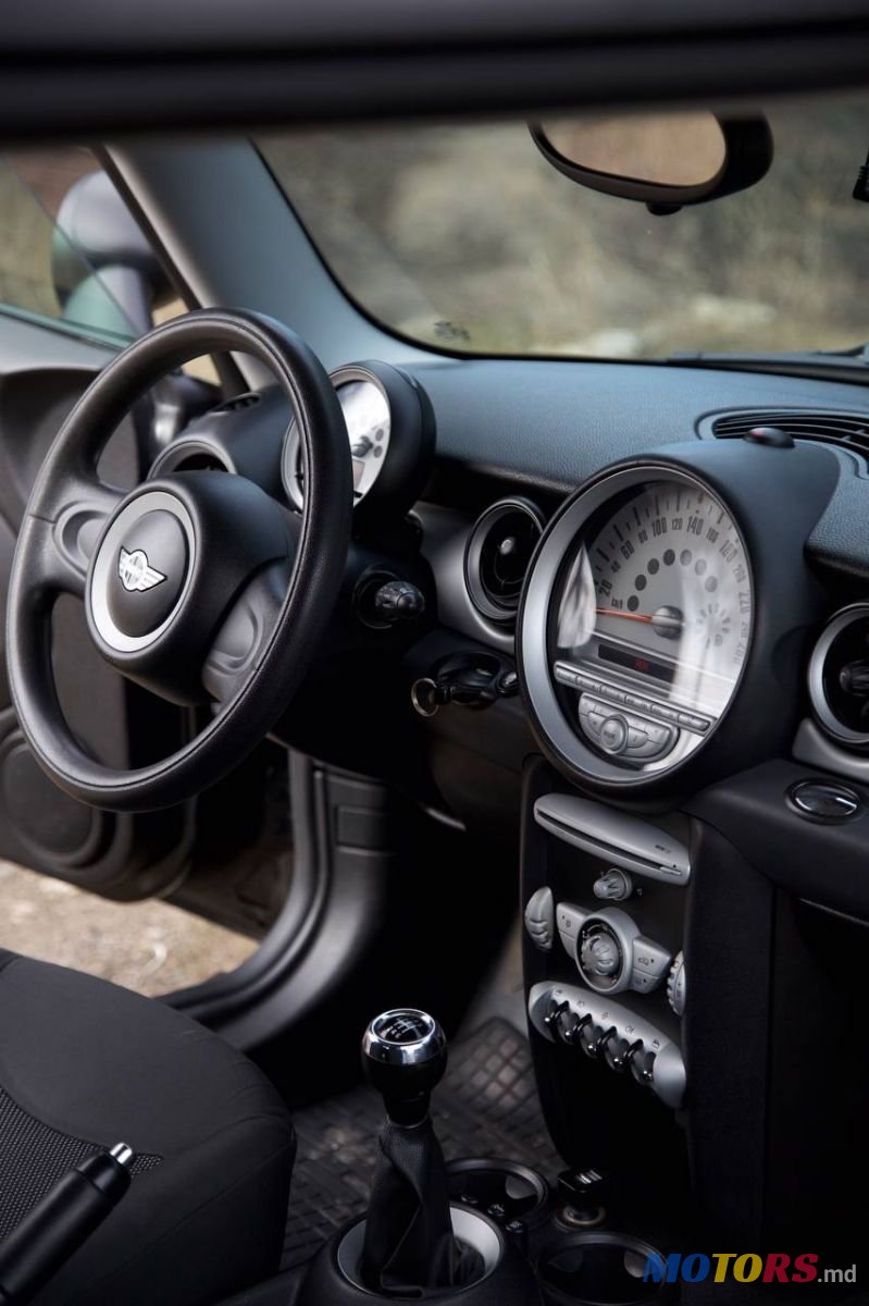 2009' MINI One photo #3