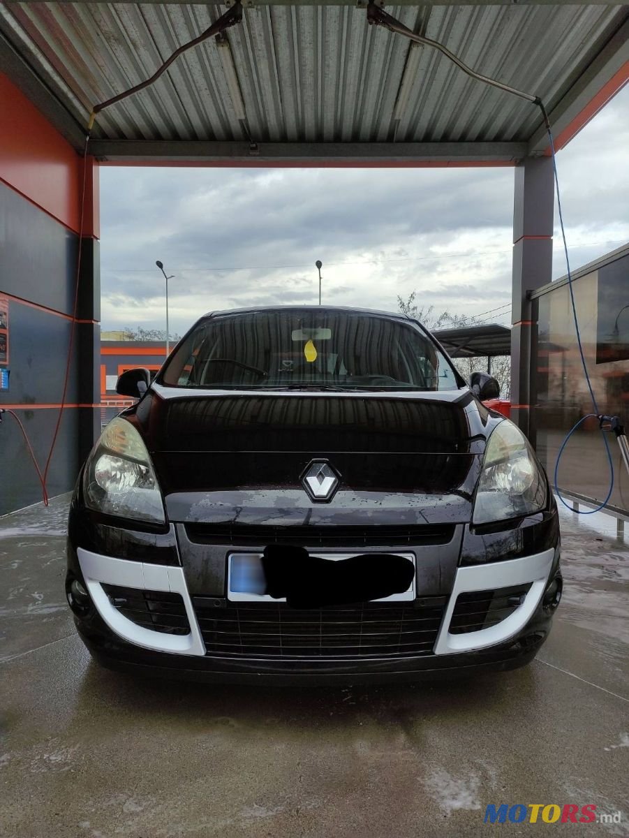 2012' Renault Scenic photo #3
